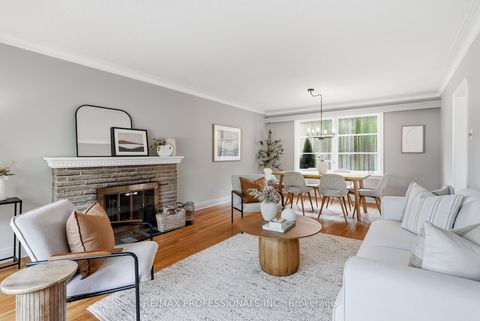 Photo 5 at 38 Ballacaine Drive, Queensway, Toronto