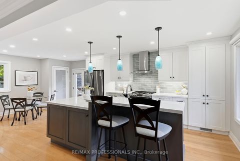 Photo 10 at 38 Ballacaine Drive, Queensway, Toronto