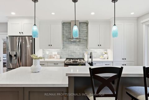 Photo 11 at 38 Ballacaine Drive, Queensway, Toronto