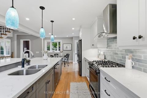 Photo 14 at 38 Ballacaine Drive, Queensway, Toronto