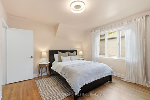 Photo 22 at 38 Ballacaine Drive, Queensway, Toronto