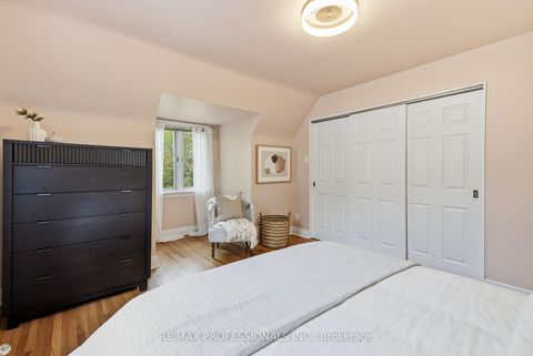 Photo 23 at 38 Ballacaine Drive, Queensway, Toronto