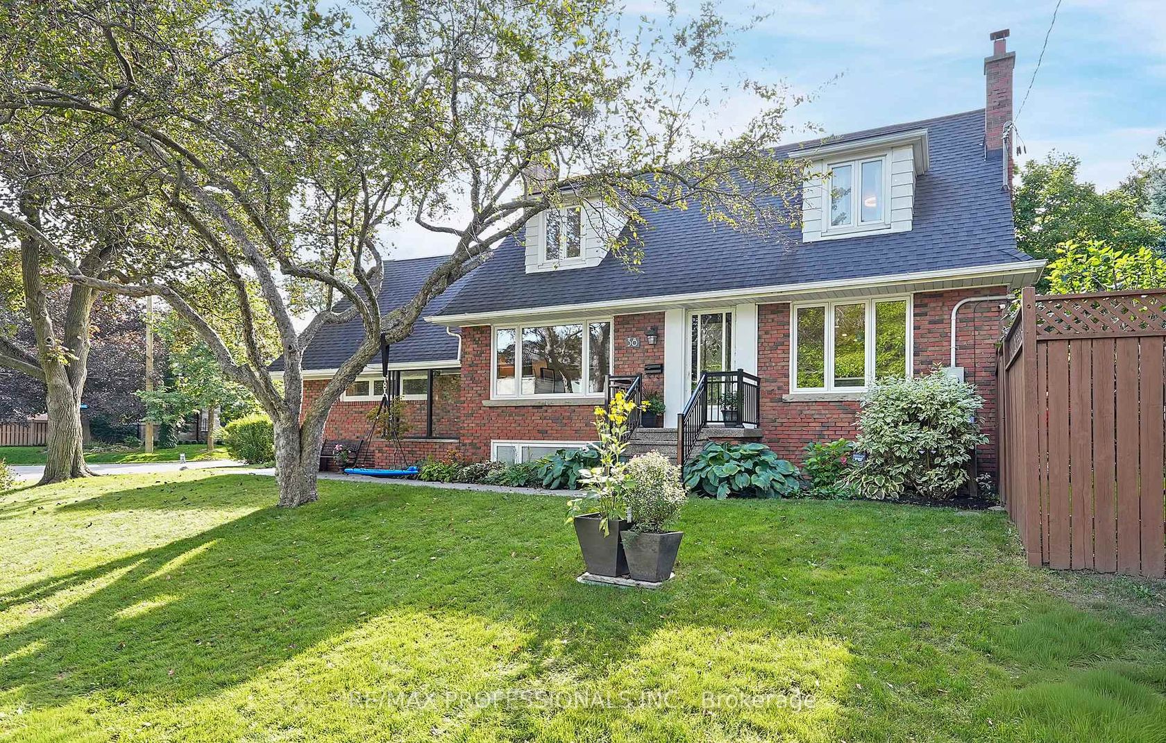 38 Ballacaine Drive, Queensway, Toronto 