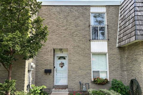 Photo 1 at 18 - 71 Old Burnhamthorpe Road, Markland Wood, Toronto