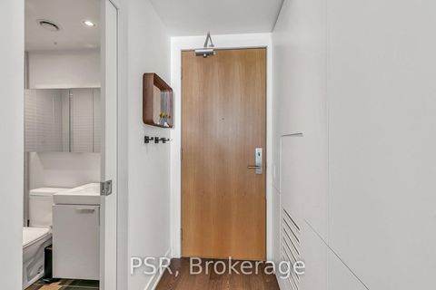 Photo 3 at 620 - 629 King Street W, Waterfront Communities C1, Toronto