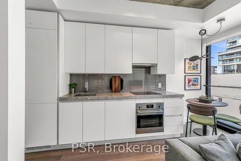 Photo 11 at 620 - 629 King Street W, Waterfront Communities C1, Toronto