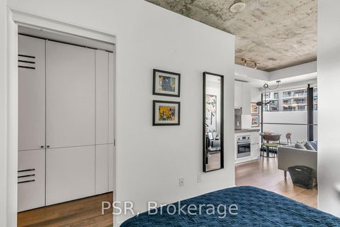 Photo 16 at 620 - 629 King Street W, Waterfront Communities C1, Toronto