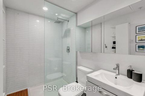 Photo 17 at 620 - 629 King Street W, Waterfront Communities C1, Toronto