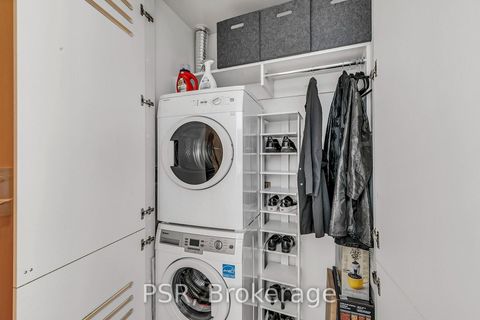 Photo 19 at 620 - 629 King Street W, Waterfront Communities C1, Toronto