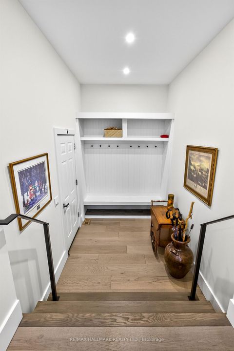 Photo 4 at 21 Allenwood Crescent, Bayview Village, Toronto