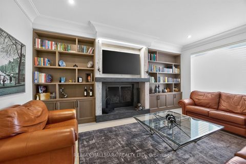 Photo 5 at 21 Allenwood Crescent, Bayview Village, Toronto