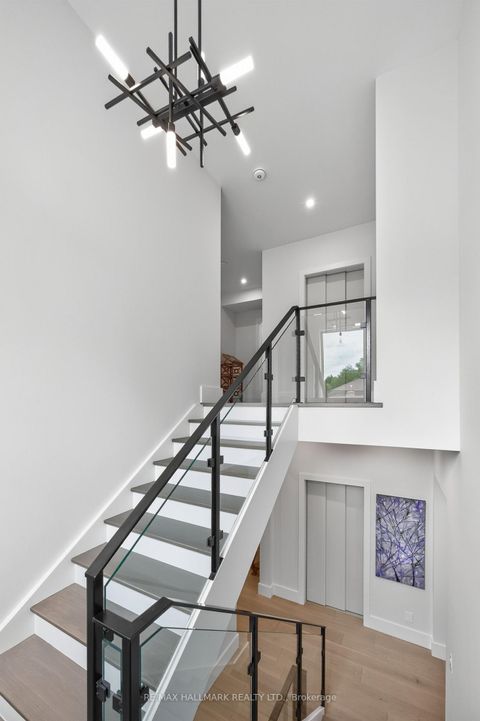 Photo 18 at 21 Allenwood Crescent, Bayview Village, Toronto