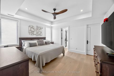 Photo 21 at 21 Allenwood Crescent, Bayview Village, Toronto