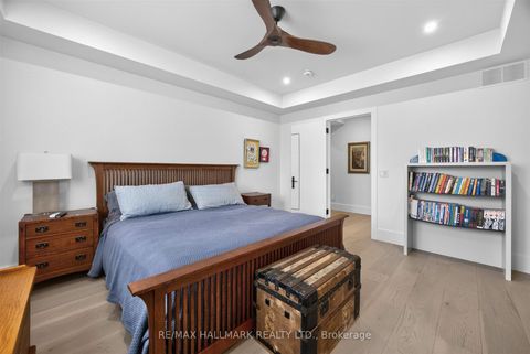 Photo 30 at 21 Allenwood Crescent, Bayview Village, Toronto