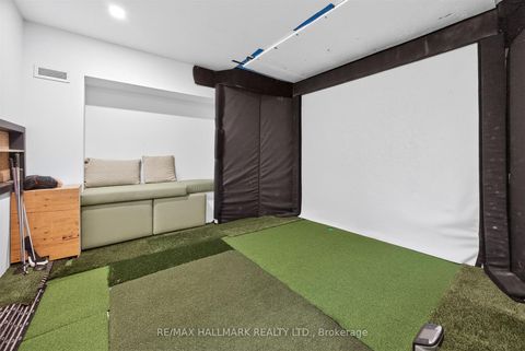 Photo 38 at 21 Allenwood Crescent, Bayview Village, Toronto