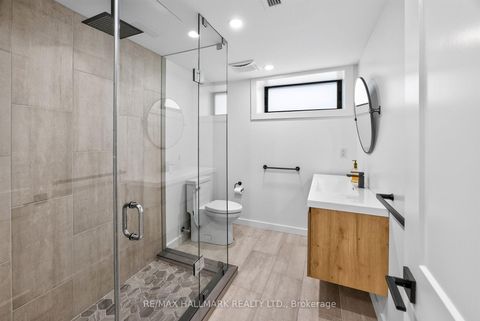 Photo 40 at 21 Allenwood Crescent, Bayview Village, Toronto