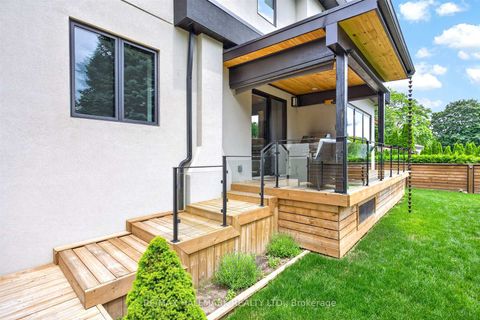 Photo 41 at 21 Allenwood Crescent, Bayview Village, Toronto