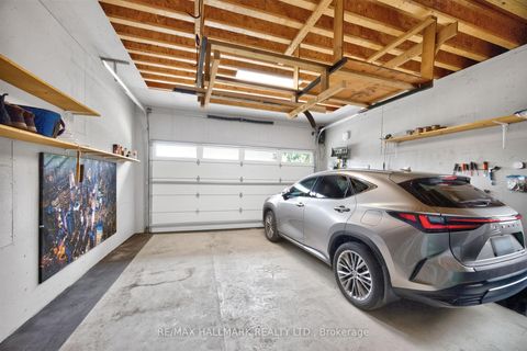 Photo 49 at 21 Allenwood Crescent, Bayview Village, Toronto