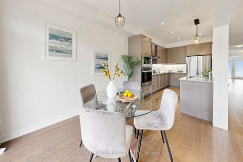 Photo 10 at 66 Mountainside Crescent, Rolling Acres, Whitby