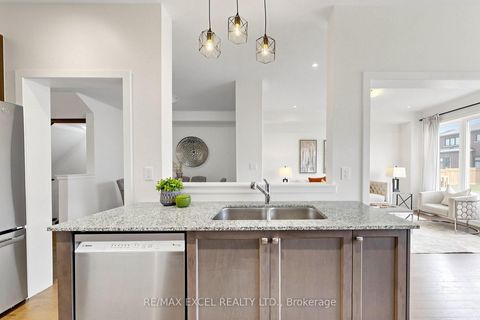 Photo 16 at 66 Mountainside Crescent, Rolling Acres, Whitby