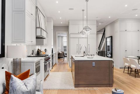 Photo 18 at 130 B Farnham Avenue, St. Clair, Toronto