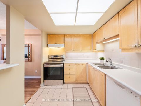 Photo 4 at 624 - 1091 Kingston Road, Cliffside, Toronto