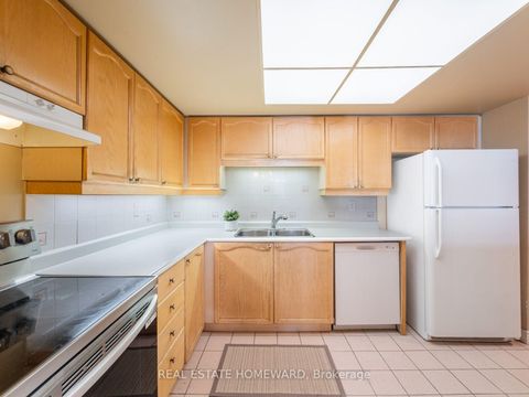 Photo 5 at 624 - 1091 Kingston Road, Cliffside, Toronto