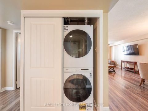 Photo 15 at 624 - 1091 Kingston Road, Cliffside, Toronto