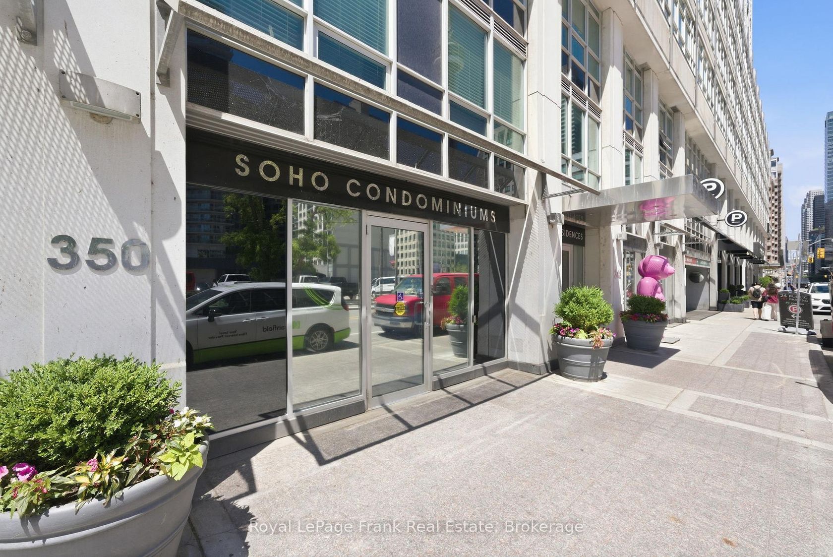 M24 - 350 Wellington Street W, Waterfront Communities C1, Toronto photo number 2