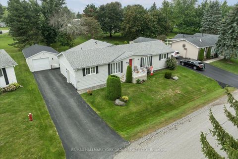 Photo 1 at 10 Kelsey Crescent, Sutton & Jackson's Point, Georgina