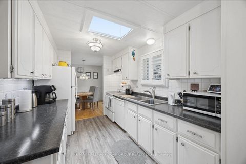 Photo 14 at 10 Kelsey Crescent, Sutton & Jackson's Point, Georgina