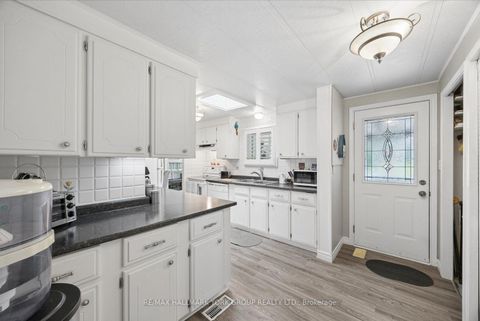 Photo 15 at 10 Kelsey Crescent, Sutton & Jackson's Point, Georgina