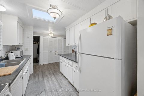 Photo 17 at 10 Kelsey Crescent, Sutton & Jackson's Point, Georgina