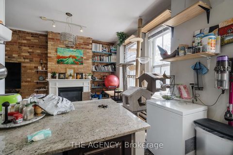 Photo 11 at 31 Rose Avenue, South St. James Town, Toronto
