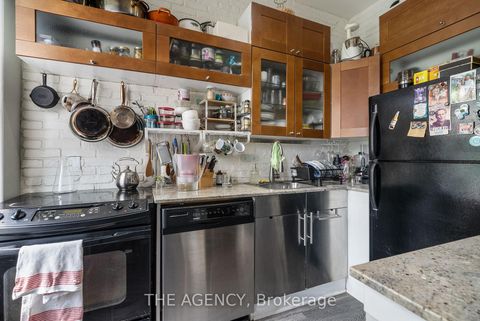 Photo 12 at 31 Rose Avenue, South St. James Town, Toronto