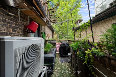 Photo 22 at 31 Rose Avenue, South St. James Town, Toronto