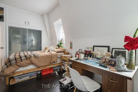 Photo 33 at 31 Rose Avenue, South St. James Town, Toronto