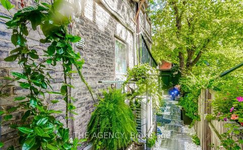 Photo 36 at 31 Rose Avenue, South St. James Town, Toronto