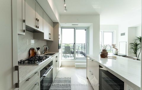 Photo 12 at LPH2 - 8 Manor Road W, Eglinton, Toronto