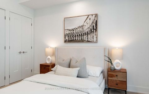 Photo 21 at LPH2 - 8 Manor Road W, Eglinton, Toronto