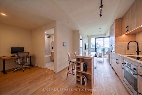 Photo 3 at 1007 - 109 Erskine Avenue, Mount Pleasant West, Toronto