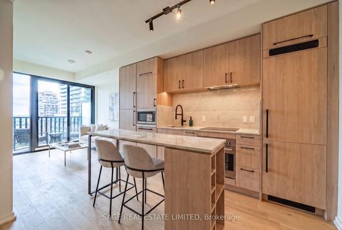 Photo 4 at 1007 - 109 Erskine Avenue, Mount Pleasant West, Toronto