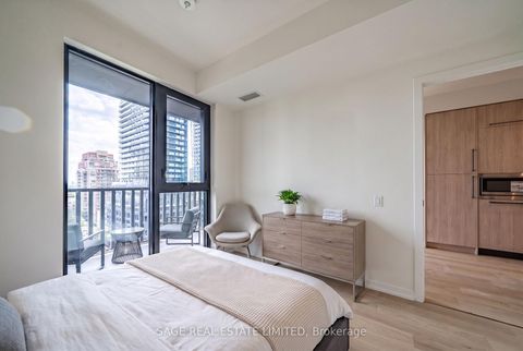 Photo 8 at 1007 - 109 Erskine Avenue, Mount Pleasant West, Toronto