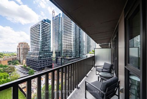 Photo 12 at 1007 - 109 Erskine Avenue, Mount Pleasant West, Toronto