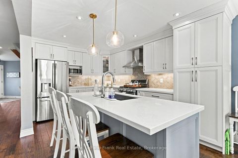Photo 6 at 39 Mcivor Street, Rolling Acres, Whitby