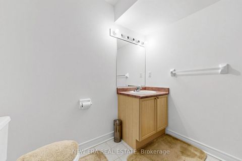 Photo 8 at 238 George Street, Moss Park, Toronto
