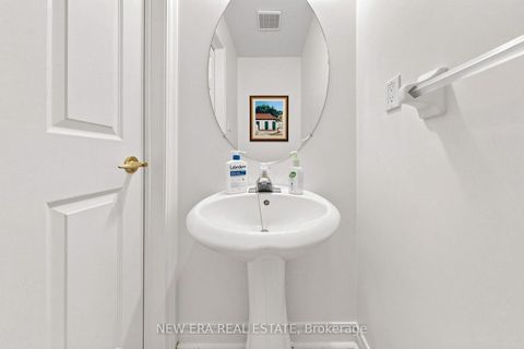 Photo 9 at 238 George Street, Moss Park, Toronto