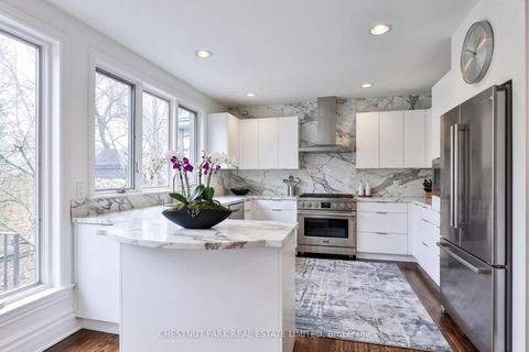 Photo 17 at 127 Roxborough Drive, Moore Park, Toronto