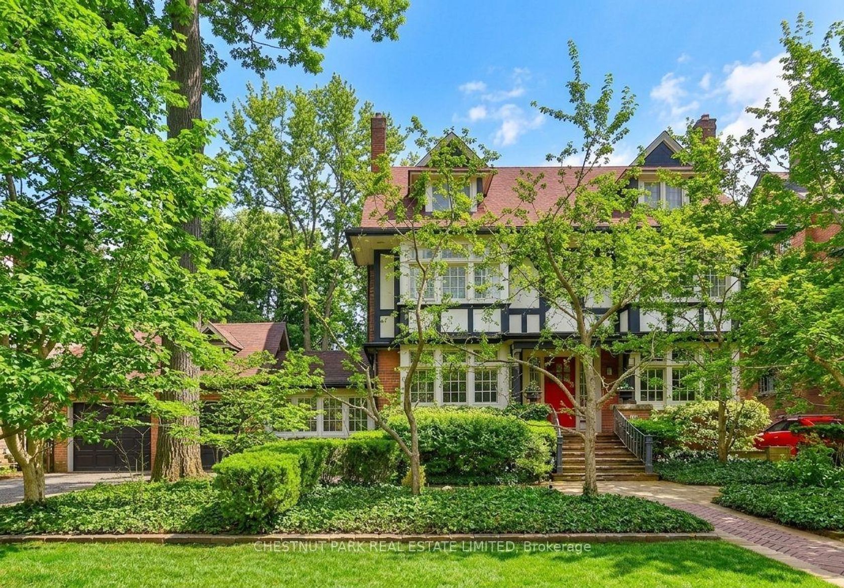 127 Roxborough Drive, Moore Park, Toronto photo number 2