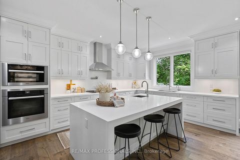 Photo 4 at 146 Thompson Avenue, Queensway, Toronto